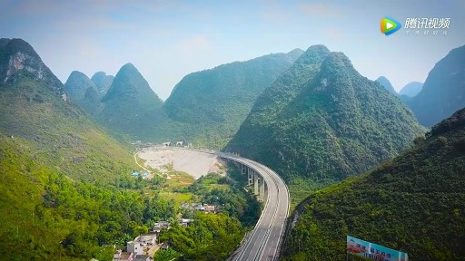 /upload/image/tin-tuc/top-10-con-duong-dai-nhat-trung-quoc-xa-lo-nghin-cay-so-6.jpg